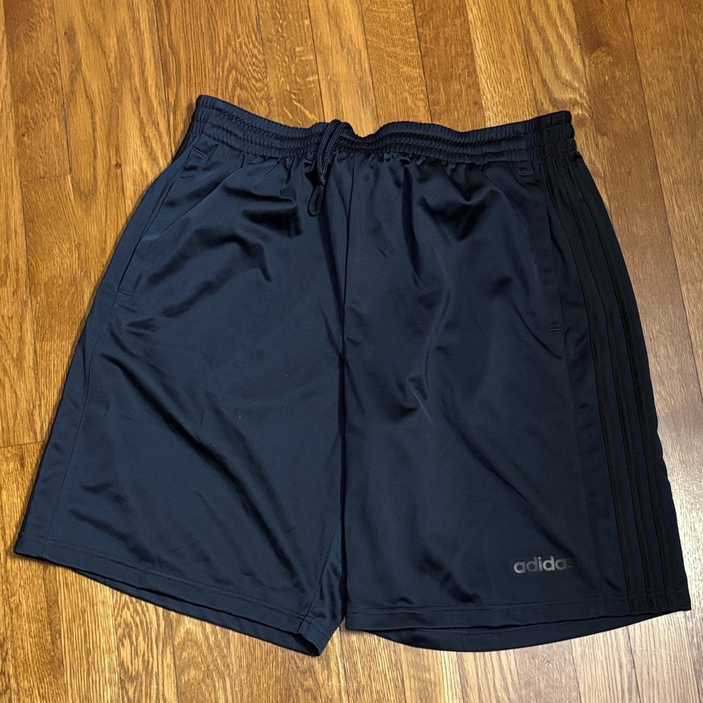 adidas Men's dark navy Athletic Shorts with Logo nwt